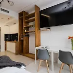 Shortstaypoland Kasprzaka Апартаменты *